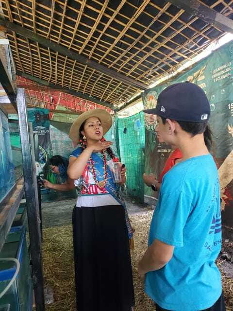 Xochimilco: Market, Food and Nature ¡All included! Tour - Meeting the axolotl at its sanctuary