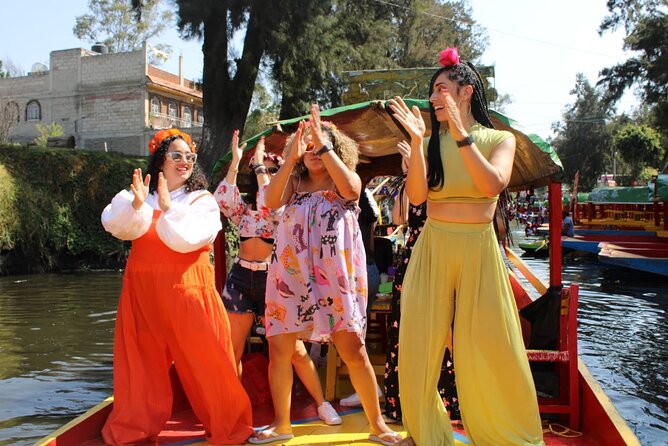 Xochimilco & Mexican Party with Guacamole & Unlimited Drinks - Getting to Canal 237 without stress