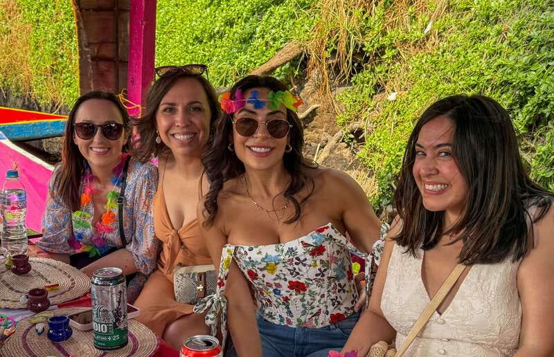 Xochimilco: Tequila tasting (unlimited) and cultural party on a boat - Sailing Xochimilco for 30 minutes