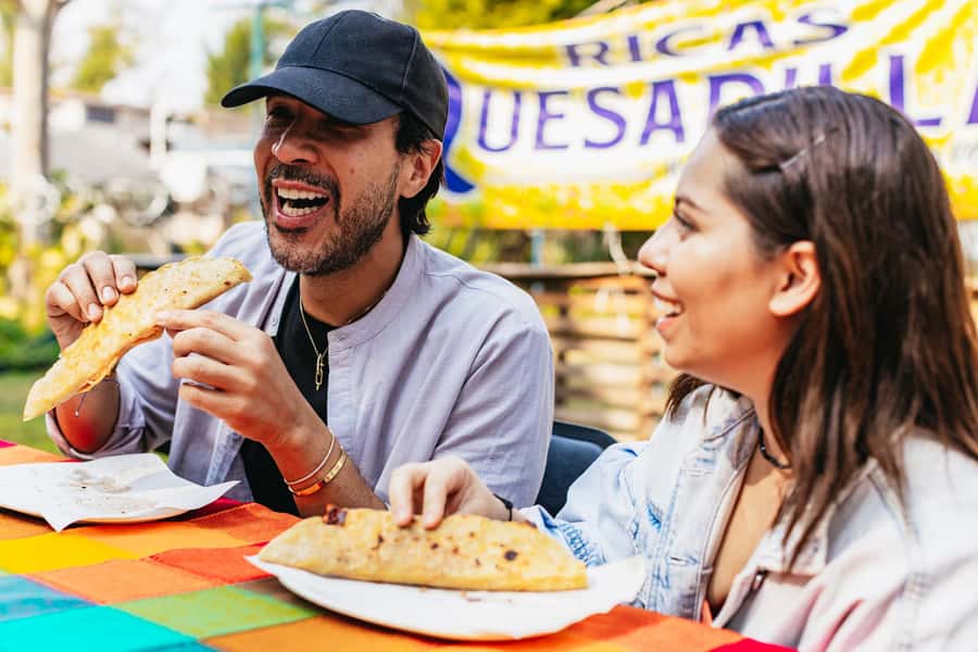 Xochimilco: traditional boat tour, culture, and fun. - The canal tour and its old floating islands