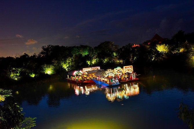 Xoximilco Ticket: Boat Fiesta, Traditional Tasting & Tequila Bar - Live music and the changing stops