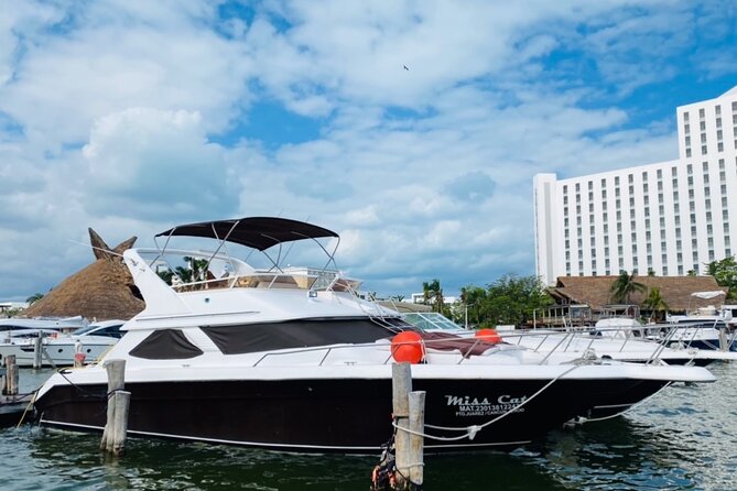 Yacht 48ft Rental in Cancun for up to 15 people - What the $295 price really means
