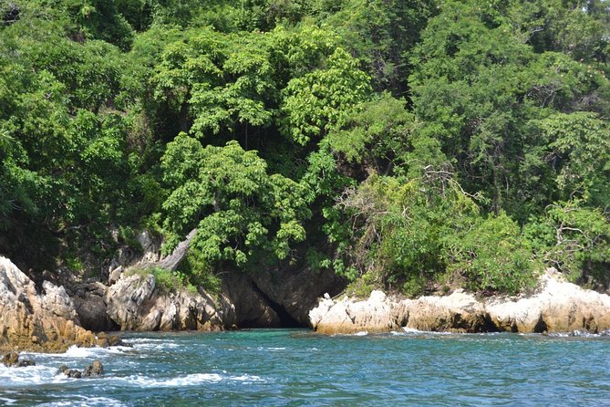Yelapa and Majahuitas Snorkeling Cruise in Puerto Vallarta All Inclusive - Setting out from Puerto Vallarta at 9:15 am
