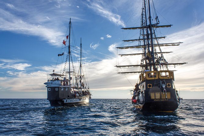 Yo Ho Pirate Sunset Dinner Cruise in Cabo San Lucas - Cruising toward El Arco